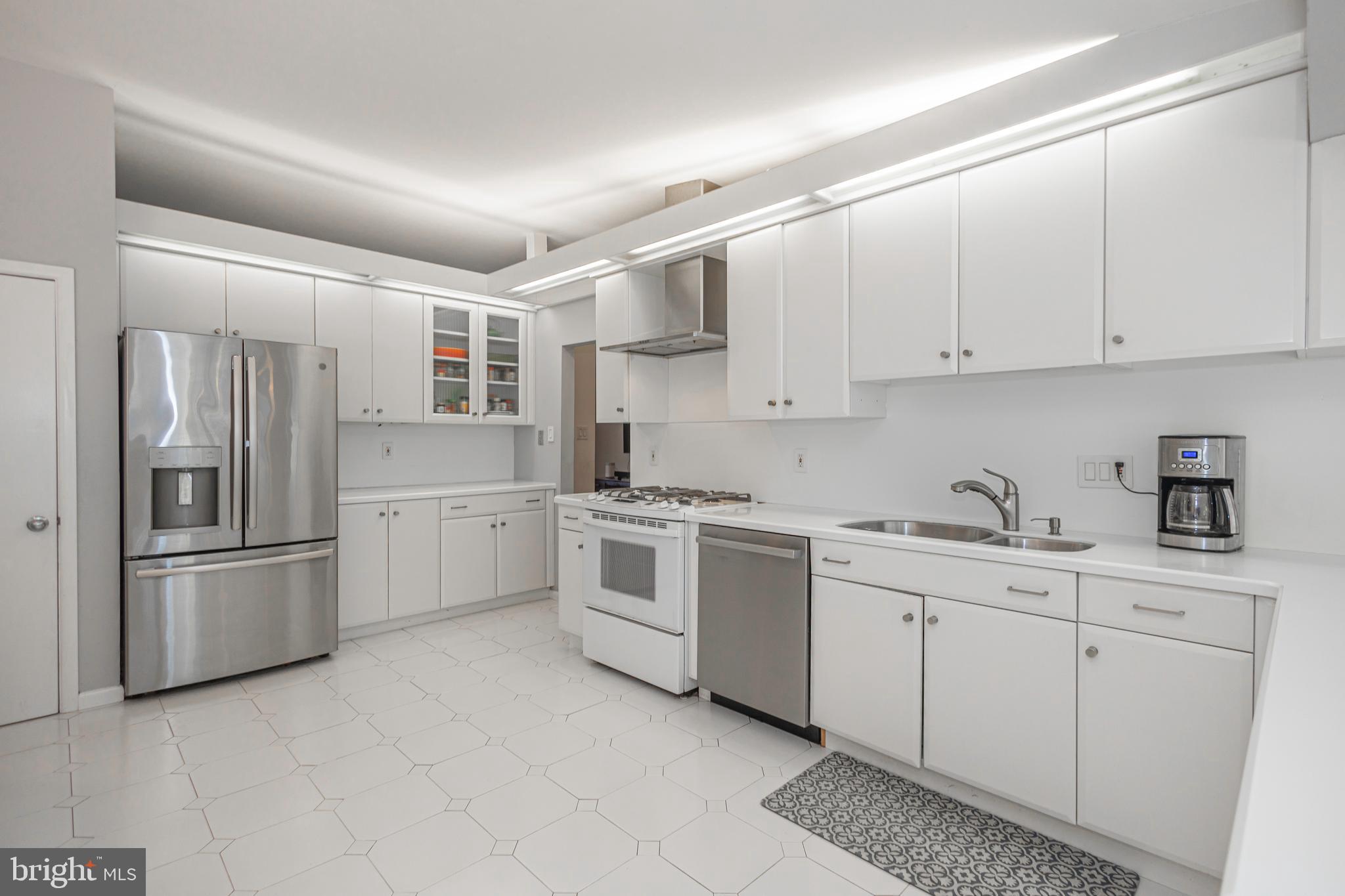 661 Nancy Road Yardley, PA 19067 - Photo 15 of 72