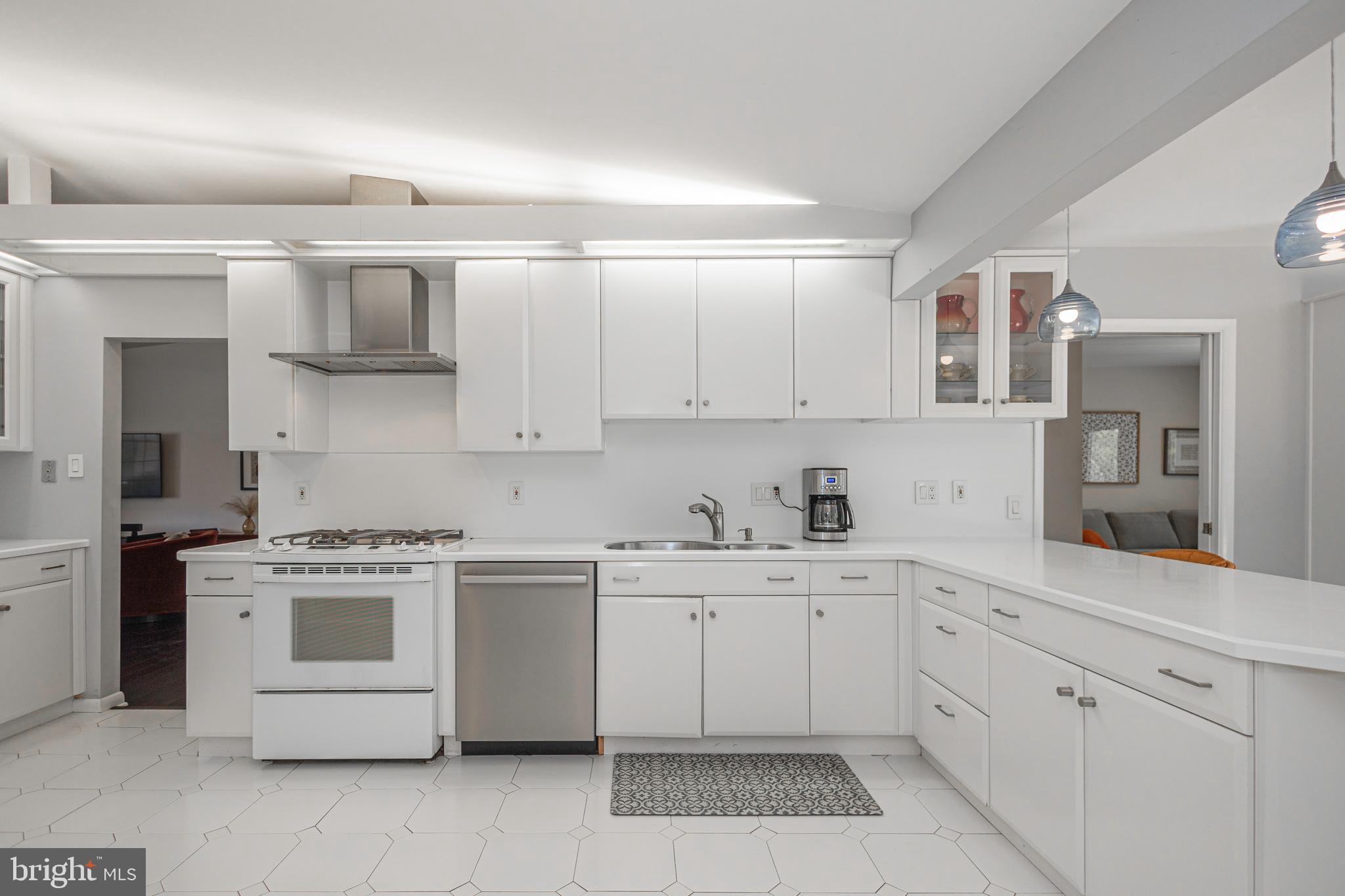 661 Nancy Road Yardley, PA 19067 - Photo 16 of 72