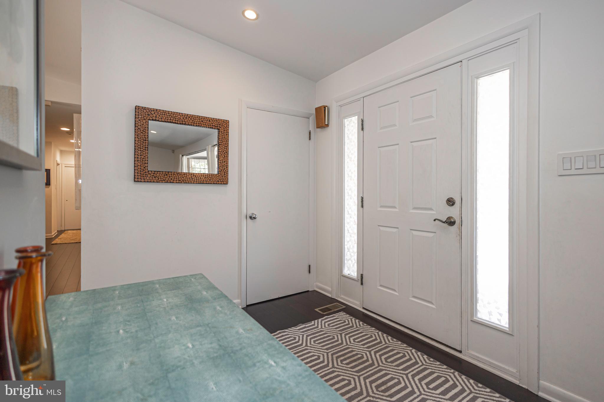 661 Nancy Road Yardley, PA 19067 - Photo 5 of 72 Foyer