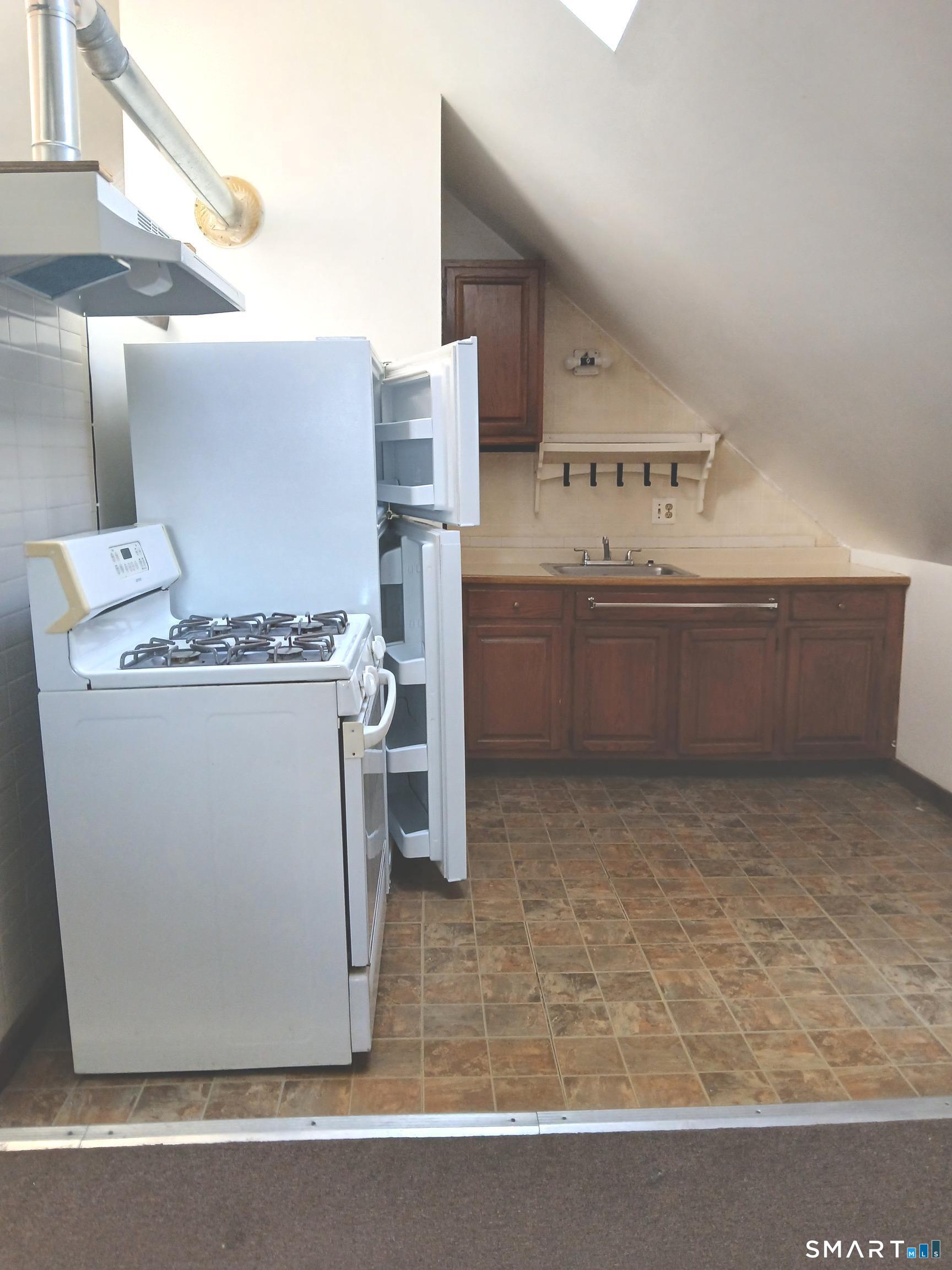 198 Meriden Road Waterbury, CT 06705 - Photo 2 of 8