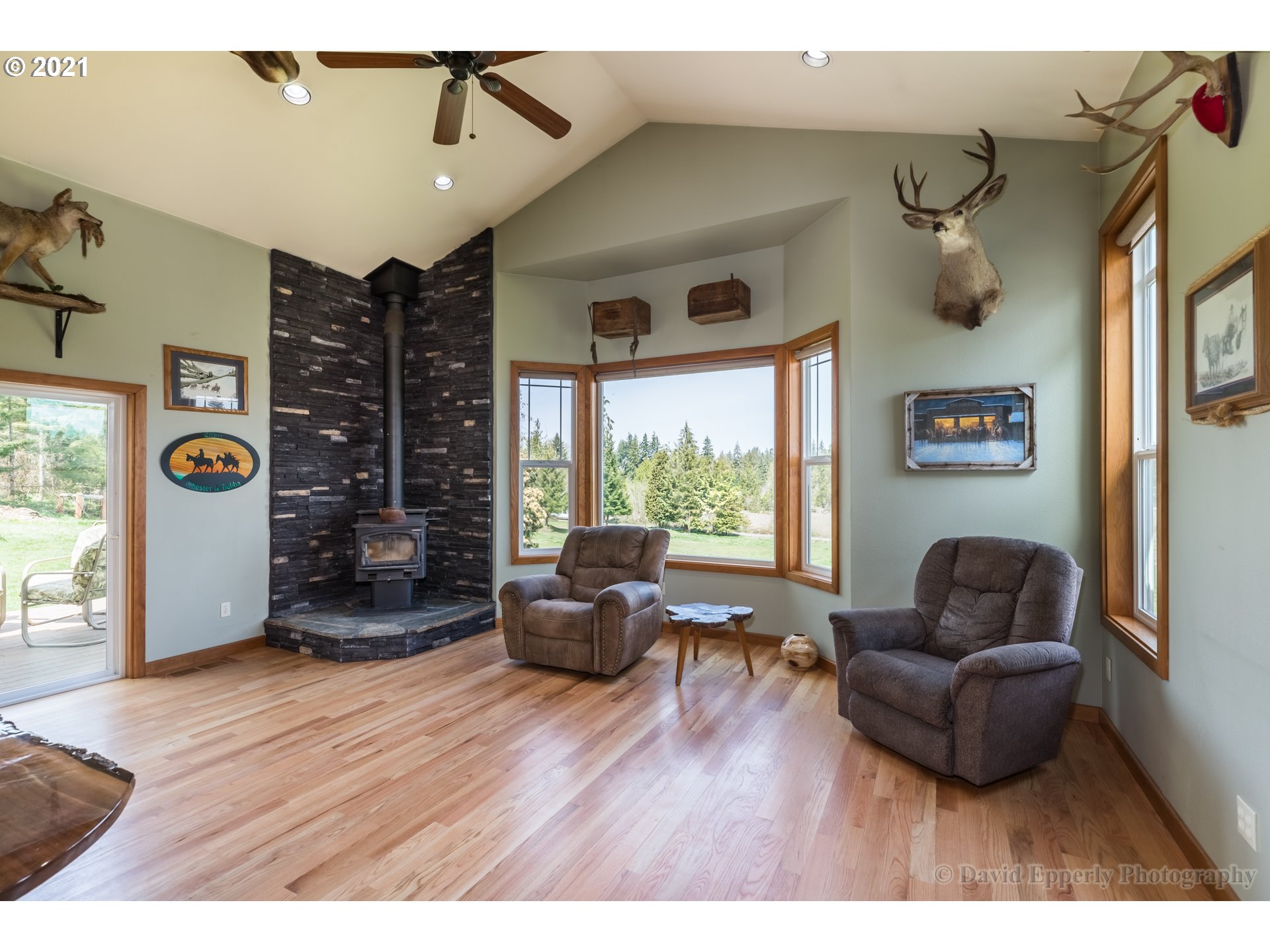 75077 Larson Road Rainier, OR 97048 - Photo 4 of 30 Gallery Image 4
