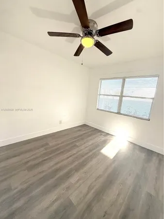 $1,500 | Foster Road, Hallandale Beach, FL 33009