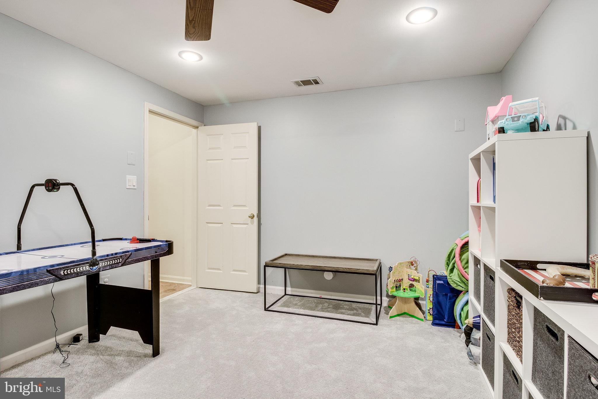 8101 Deercreek Place Springfield, VA 22153 - Photo 37 of 42