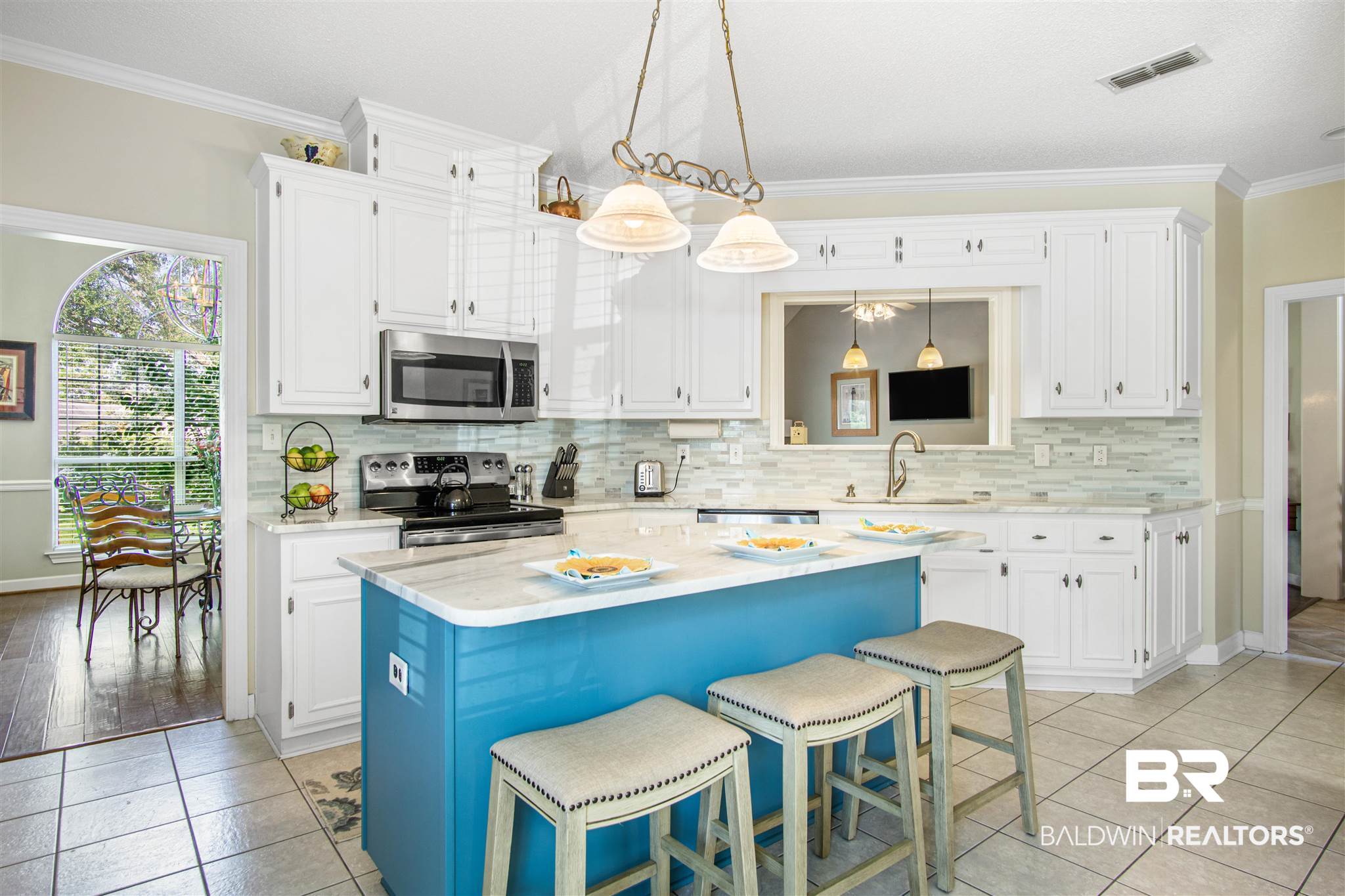 11215 Forest Court Daphne, AL 36526 - Photo 15 of 33 Updated Kitchen