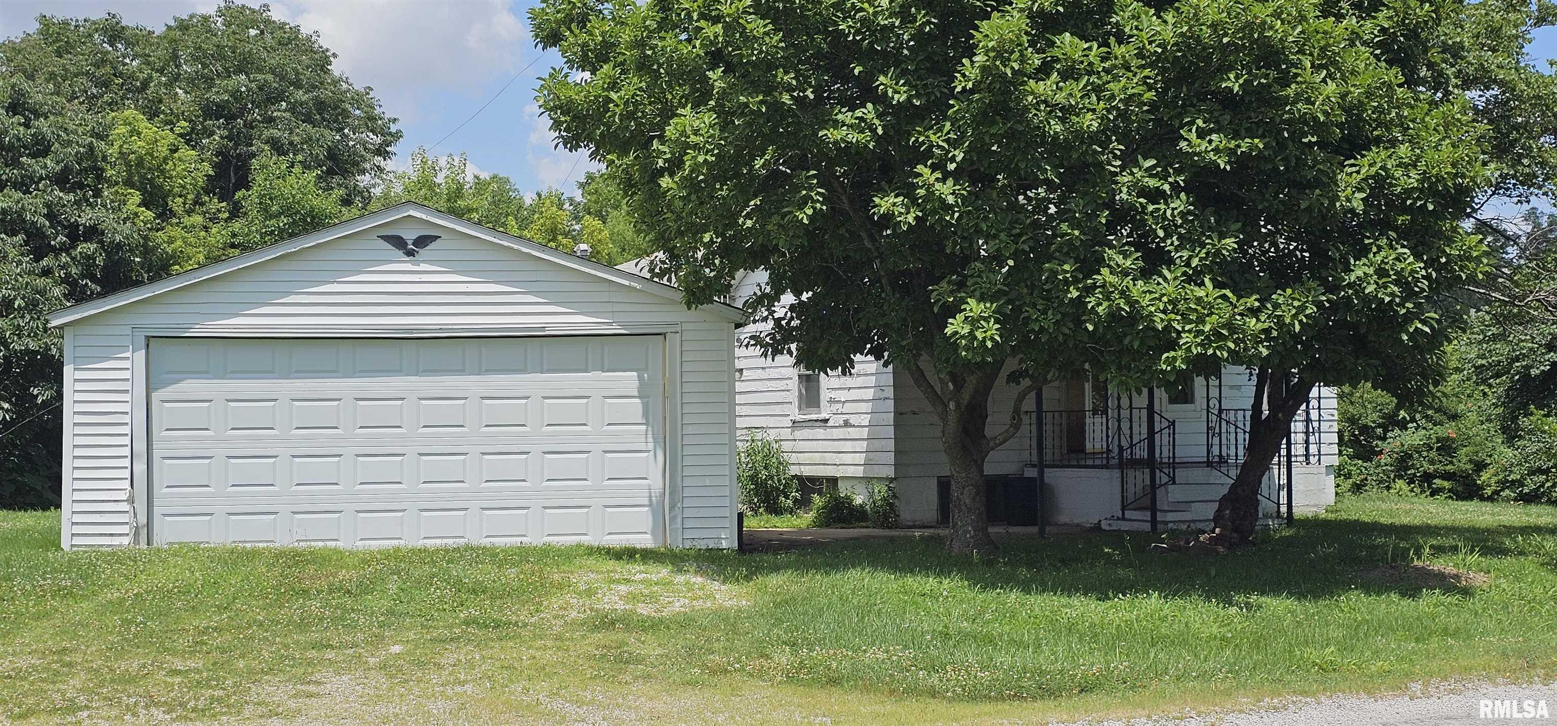 4801 Quail Run Road Salem, IL 62881 - Photo 3 of 10