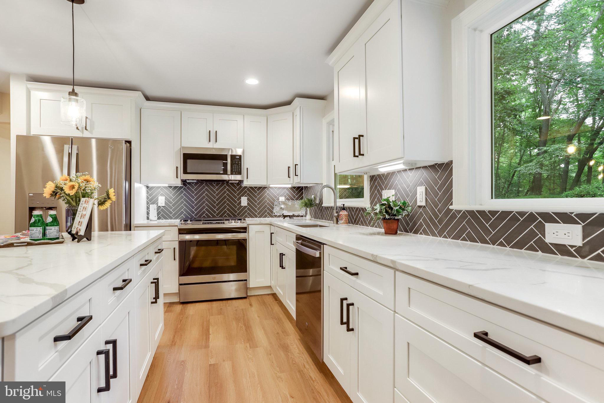 11208 Hunting Horn Lane Reston, VA 20191 - Photo 27 of 69 All new kitchen appliances