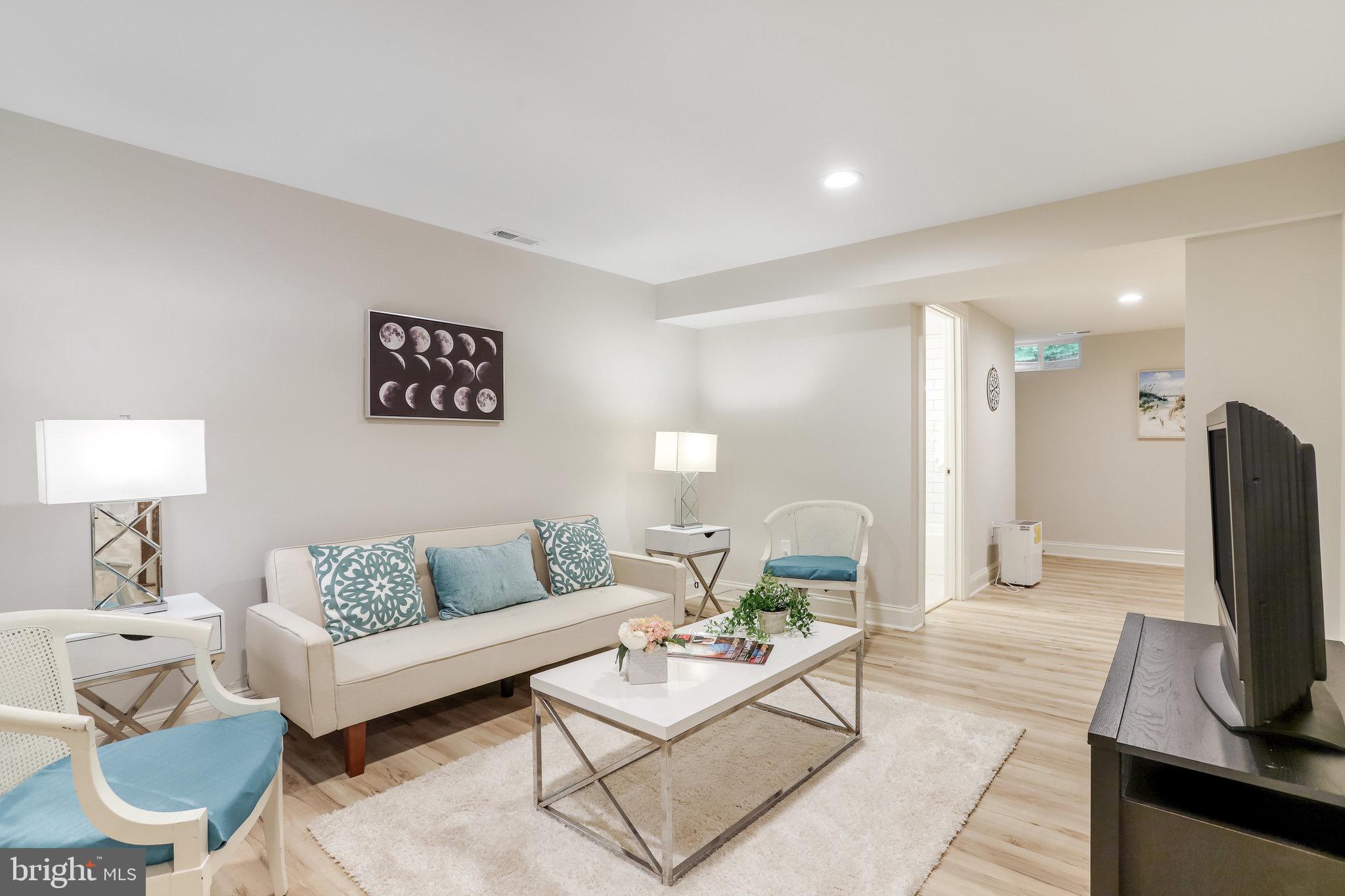 11208 Hunting Horn Lane Reston, VA 20191 - Photo 47 of 69 Gallery Image 47