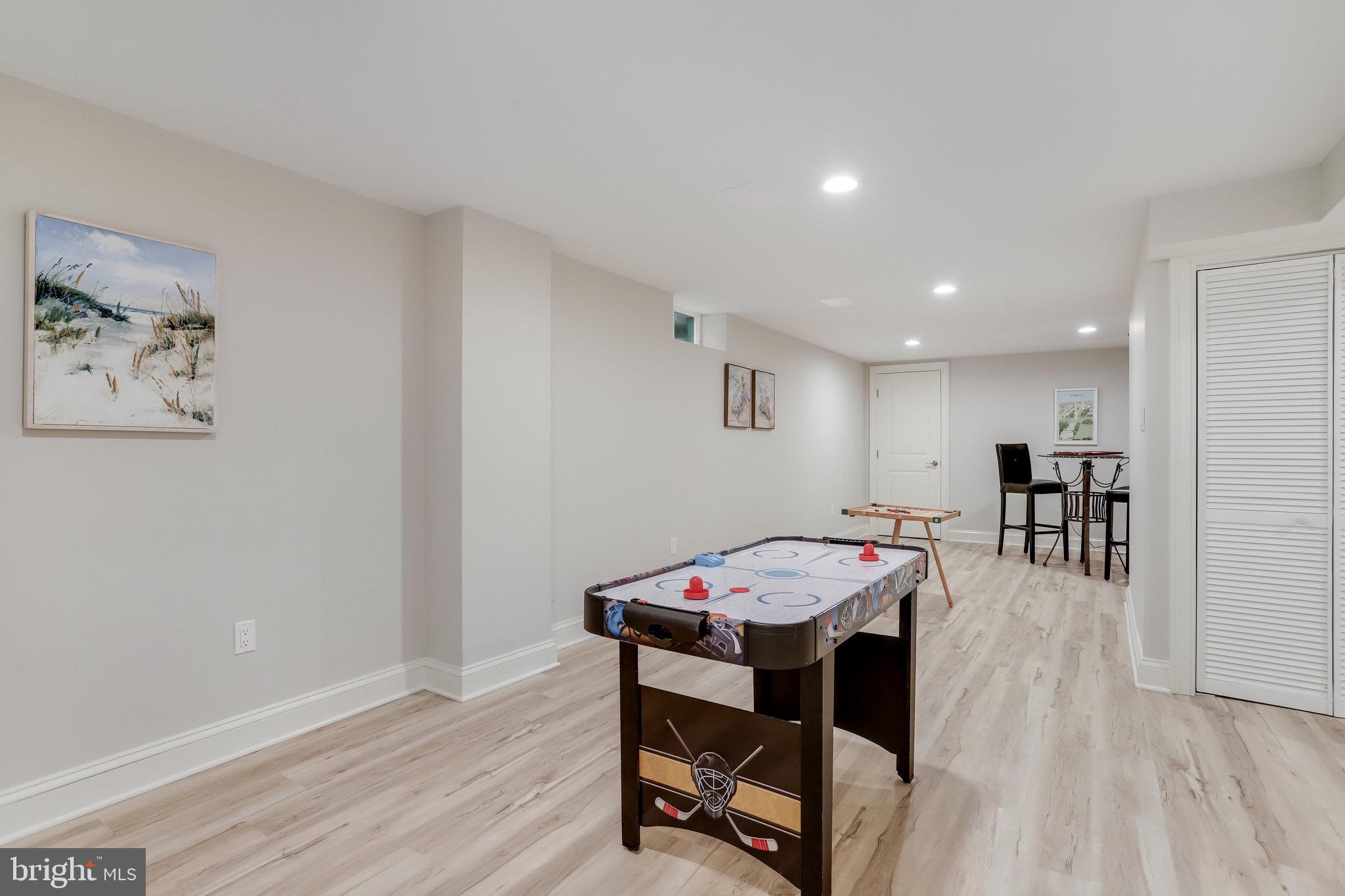 11208 Hunting Horn Lane Reston, VA 20191 - Photo 51 of 69 So much space
