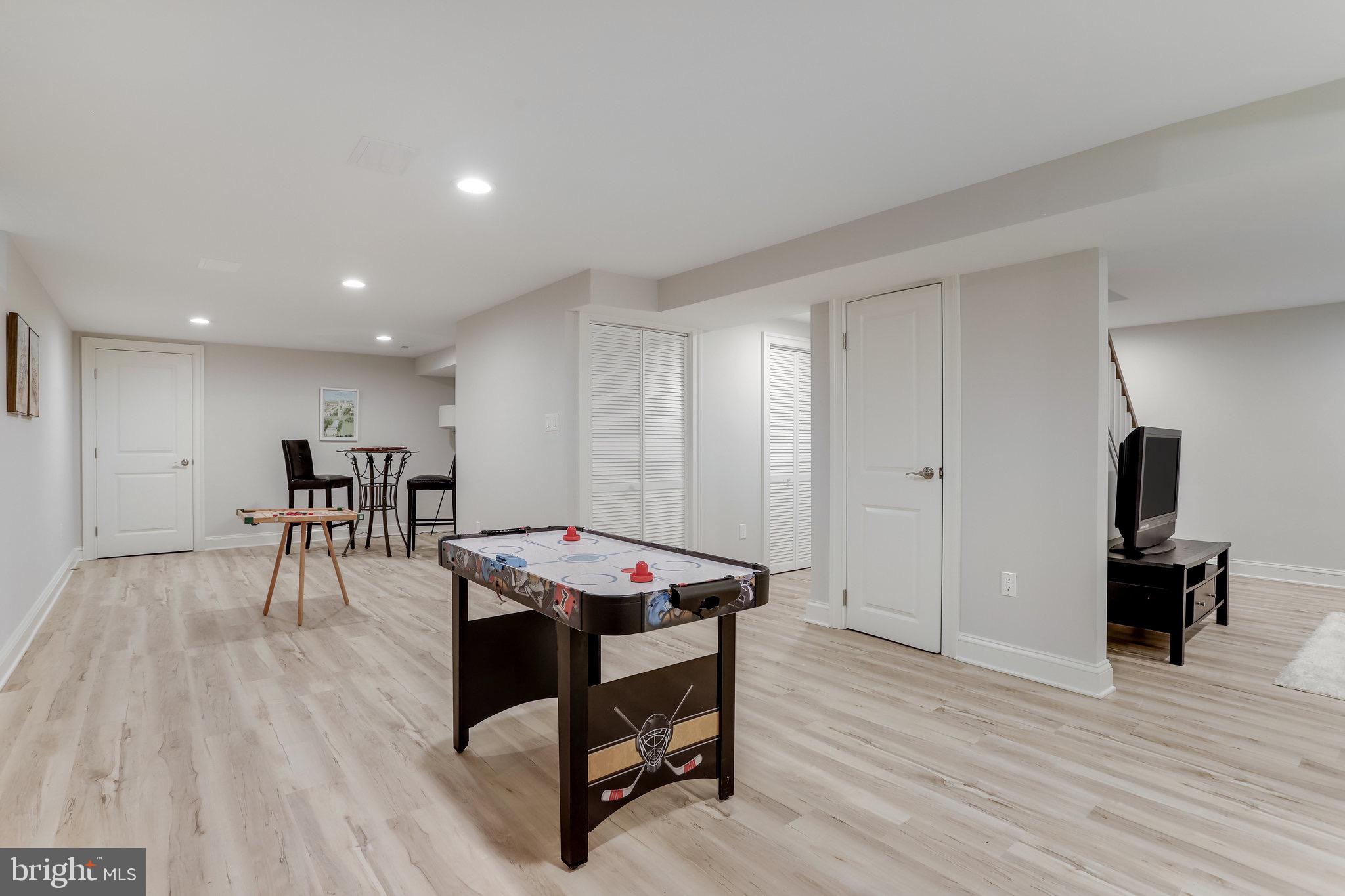 11208 Hunting Horn Lane Reston, VA 20191 - Photo 52 of 69 Gallery Image 52