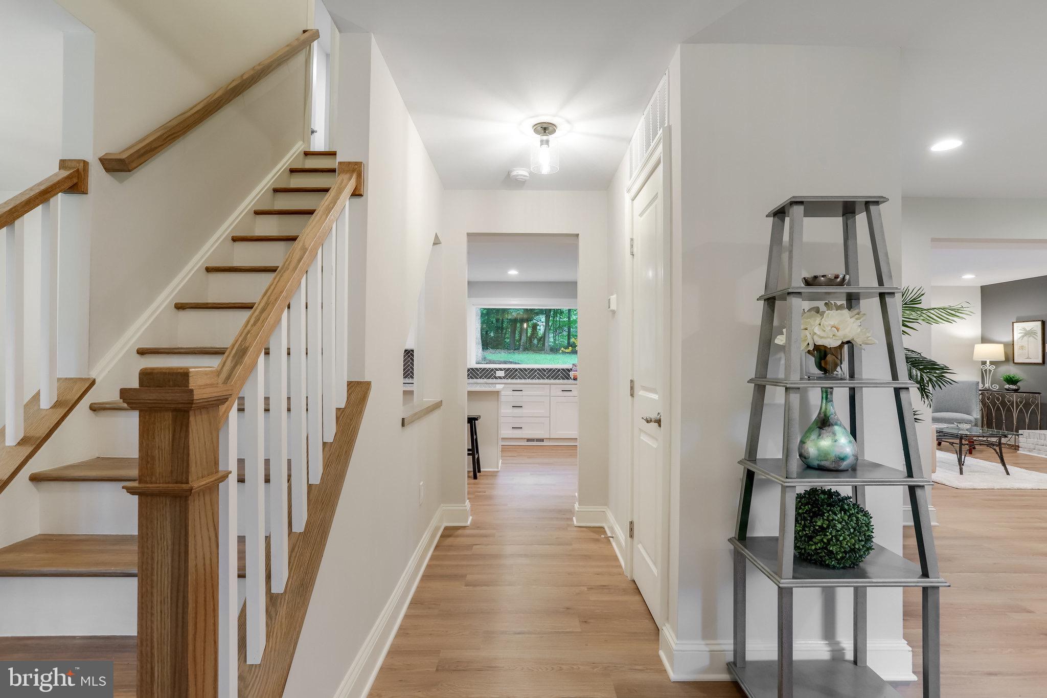 11208 Hunting Horn Lane Reston, VA 20191 - Photo 8 of 69 Gallery Image 8