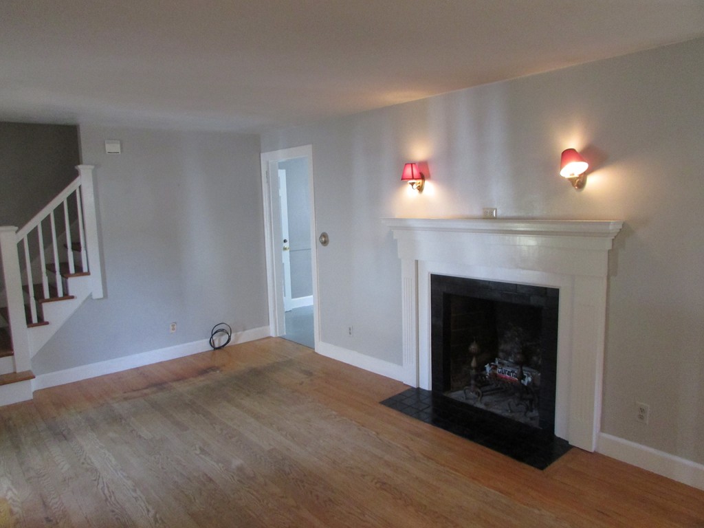 193 Dayton Street Springfield, MA 01118 - Photo 6 of 7