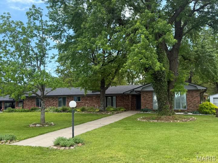 26541 Lake Shore Road Lebanon, MO 65536 - Photo 2 of 56