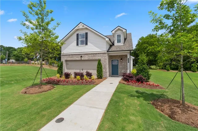 $369,993 | 259 Abbotts Xing Circle, Hampton, GA 30228