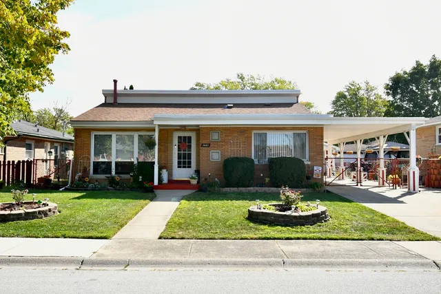 $229,000 | 16411 Claire Lane, South Holland, IL 60473