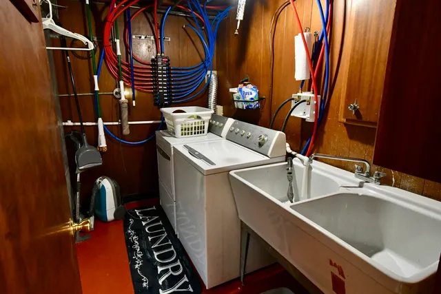 $229,000 | 16411 Claire Lane, South Holland, IL 60473