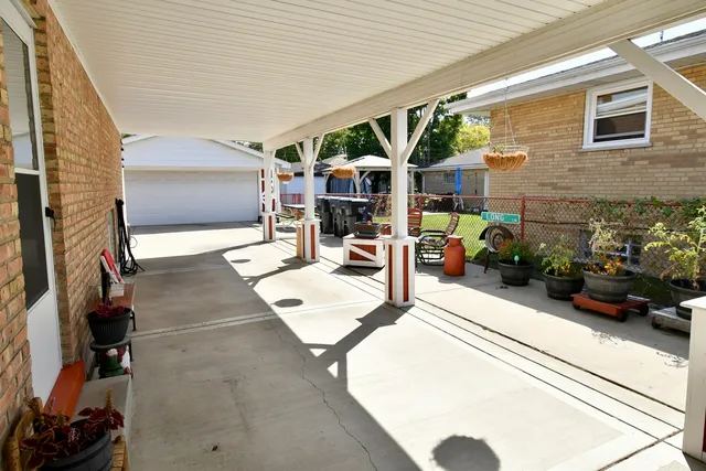 $229,000 | 16411 Claire Lane, South Holland, IL 60473