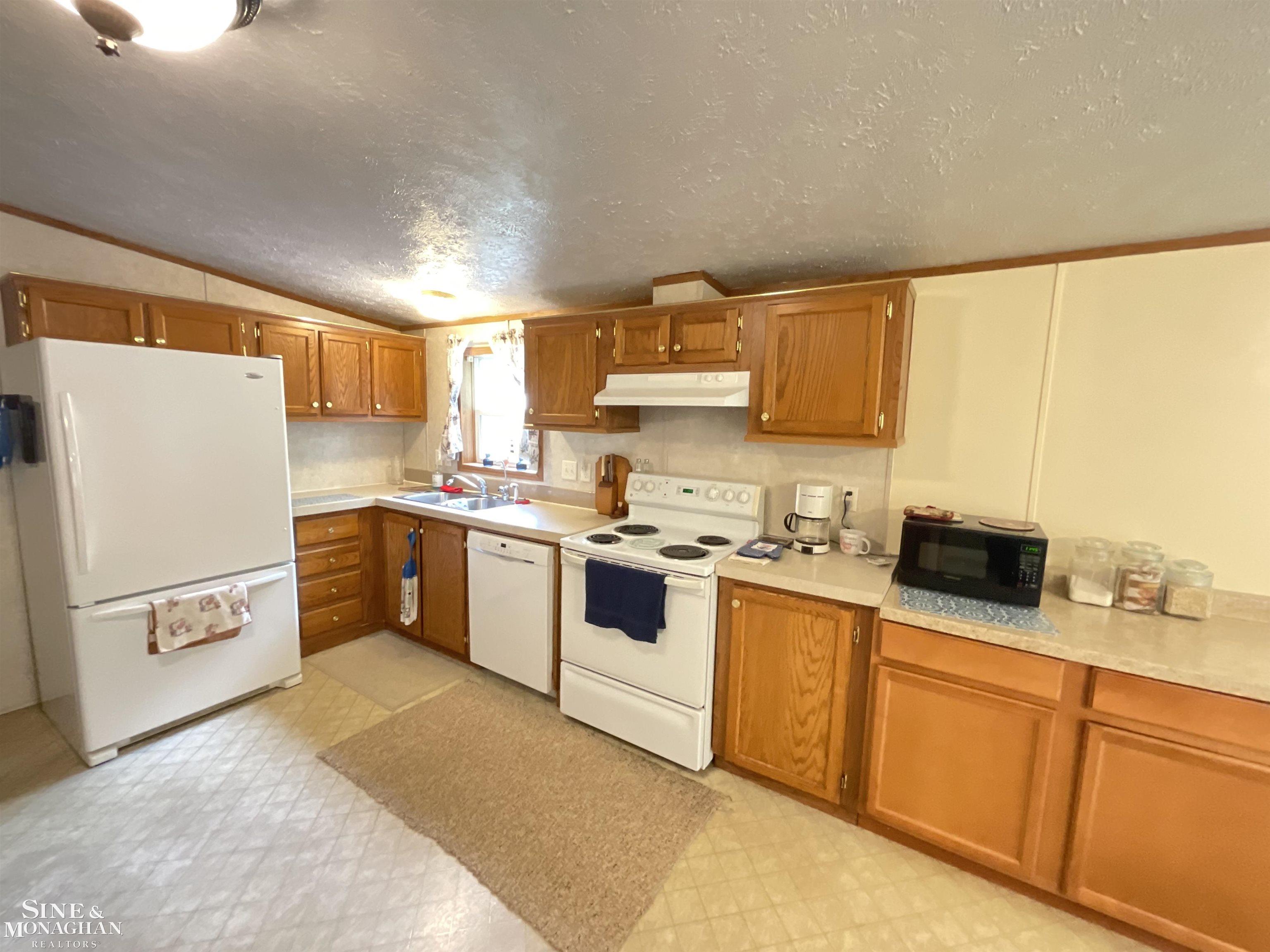 3812 Pointe Tremble Road Algonac, MI 48001 - Photo 18 of 35