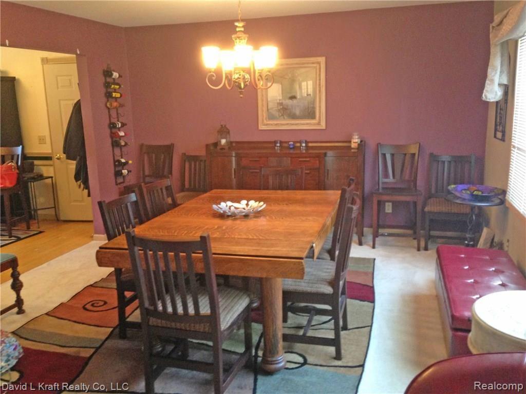 9121 Crescent Beach Road Pigeon, MI 48755 - Photo 12 of 13 9121CrescentBeachRdDining.jpg