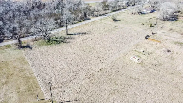 $70,000 | 38030 Boot Hill Road East, Wallis, TX 77485