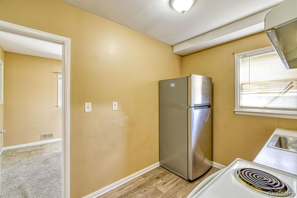 217 Richter Street River Rouge, MI 48218 - Photo 8 of 47