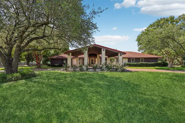 $799,999 | 2004 Bonanza Drive, Sachse, TX 75048