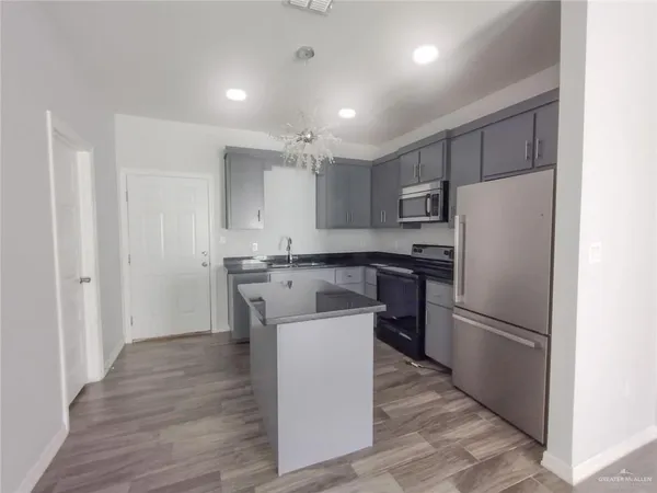 $1,150 | 1001 North Maryland Street, Unit 2, Alton, TX 78573