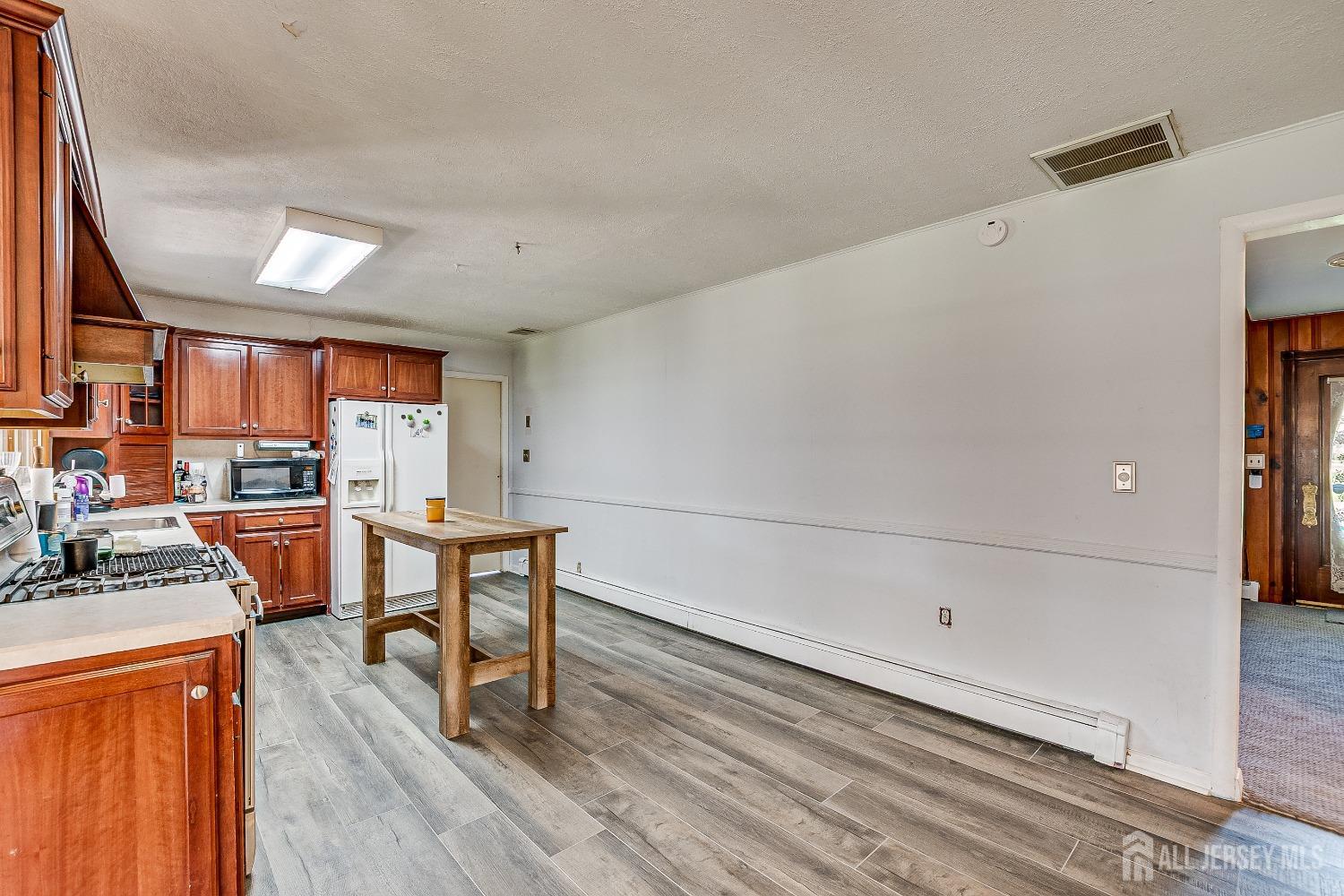 80 Gates Road Somerset, NJ 08873 - Photo 14 of 56 Gallery Image 14