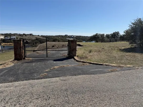 $549,000 | 7037 Hells Gate Loop, Strawn, TX 76475