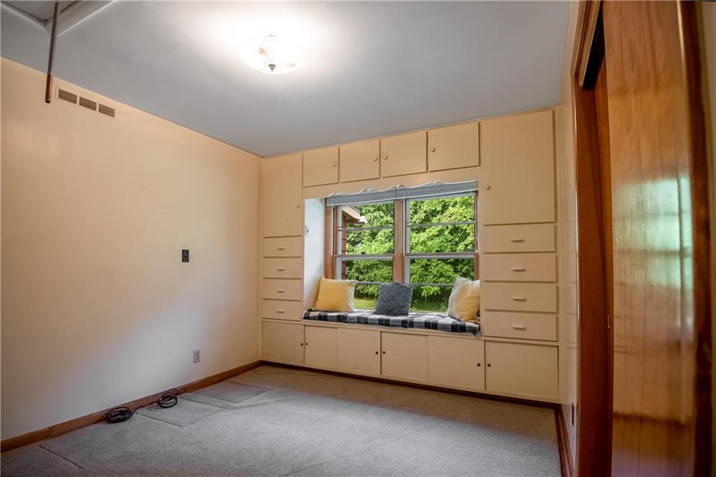 856 Sugar Hollow Road Hermitage, PA 16148 - Photo 13 of 18 a room with window