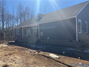 15335 Lebanon Road Spring Grove, VA 23881 - Photo 3 of 28 a backyard of a house