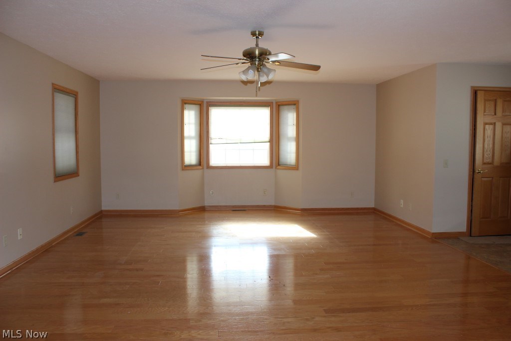 2937 Mayfair Road Akron, OH 44312 - Photo 9 of 26 Great room with wood floors*