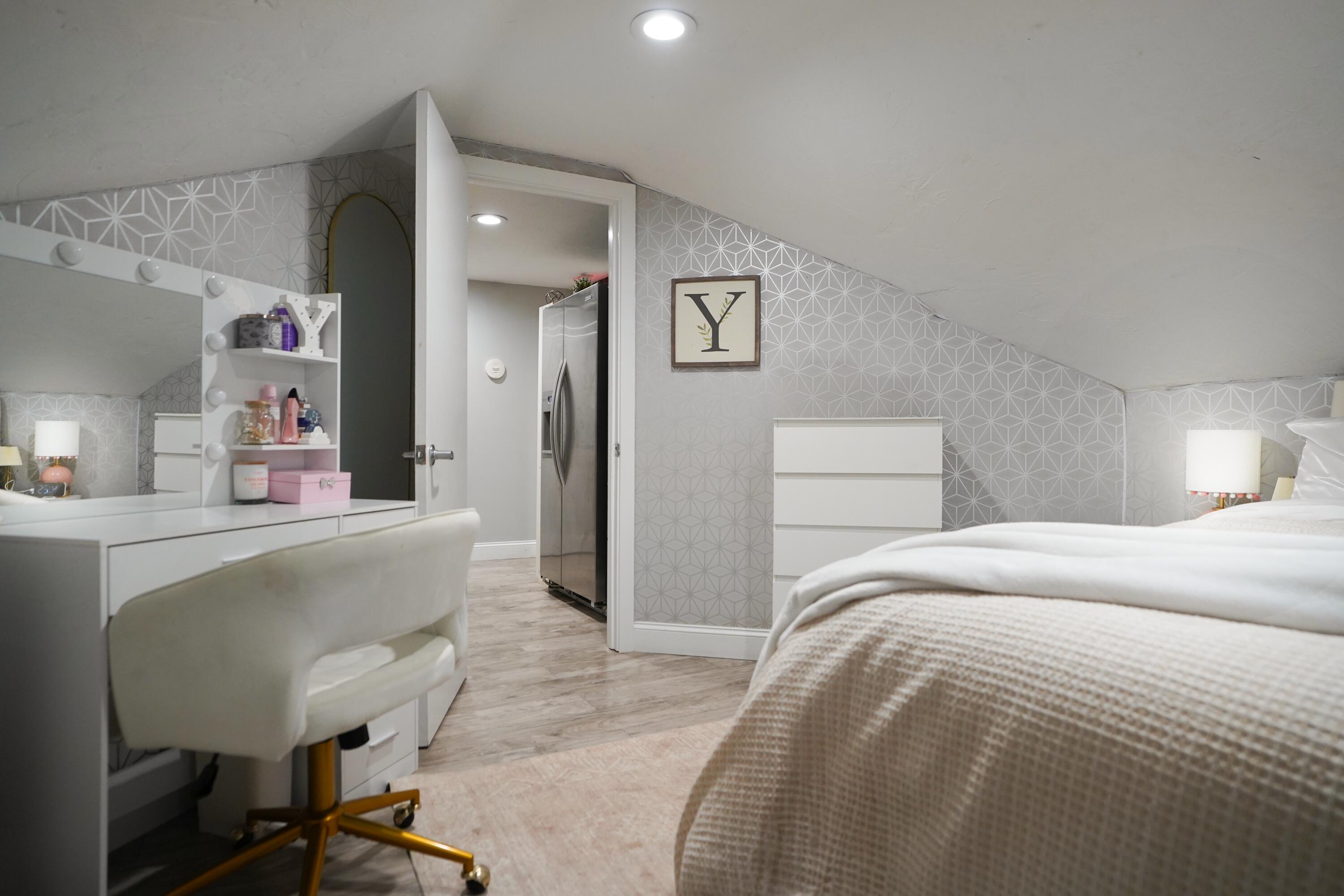 712 Main Street Hyannis, MA 02601 - Photo 12 of 88 Spacious Bedroom