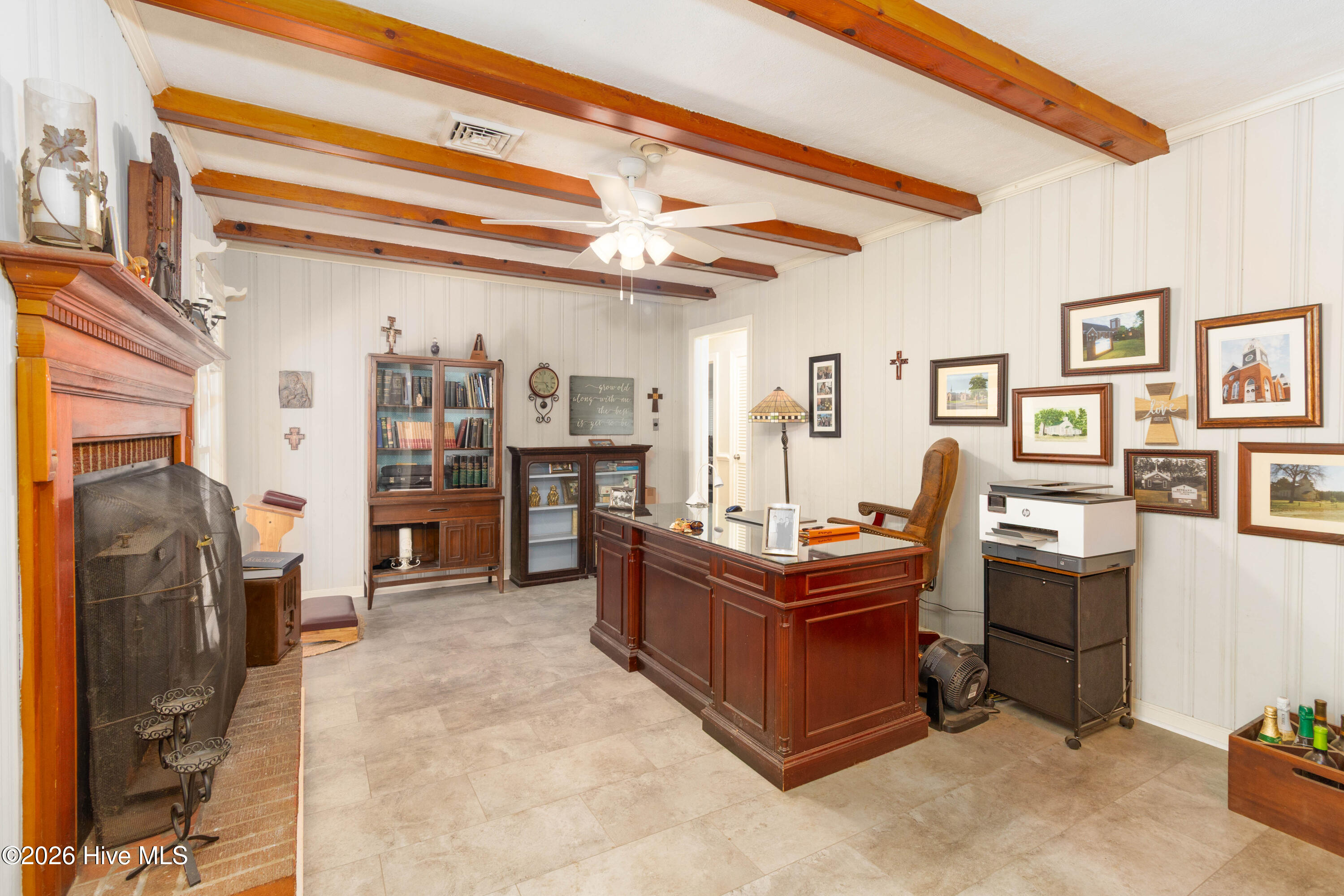212 Robin Lane Edenton, NC 27932 - Photo 20 of 43 Family room / Office