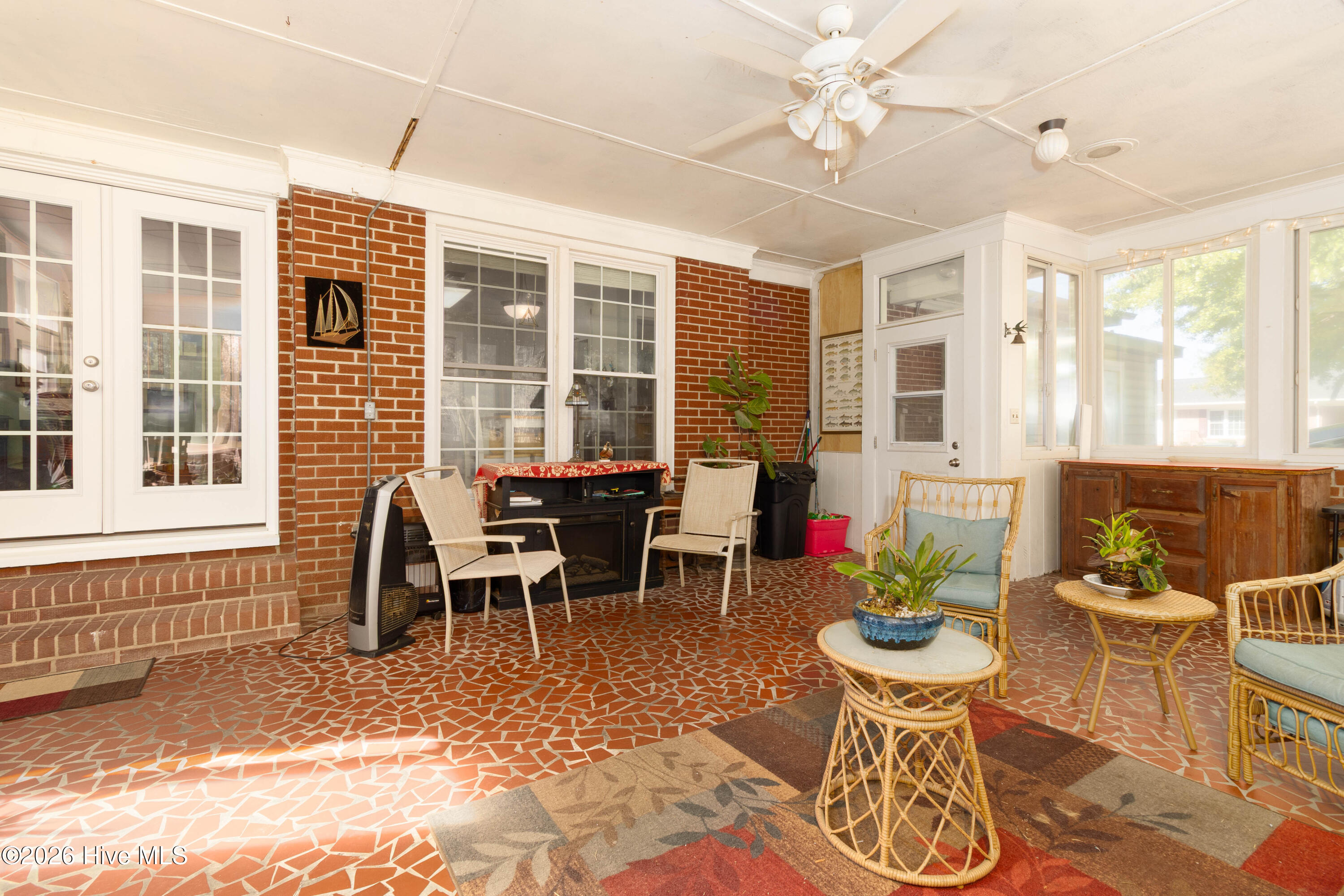 212 Robin Lane Edenton, NC 27932 - Photo 23 of 43 Sunroom