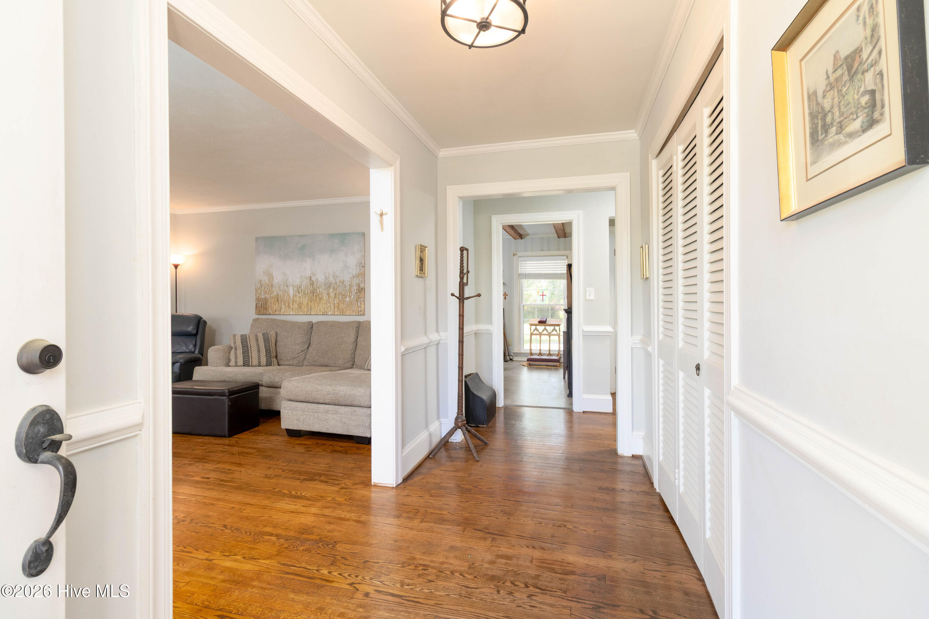 212 Robin Lane Edenton, NC 27932 - Photo 4 of 43 Coming in the front door.
