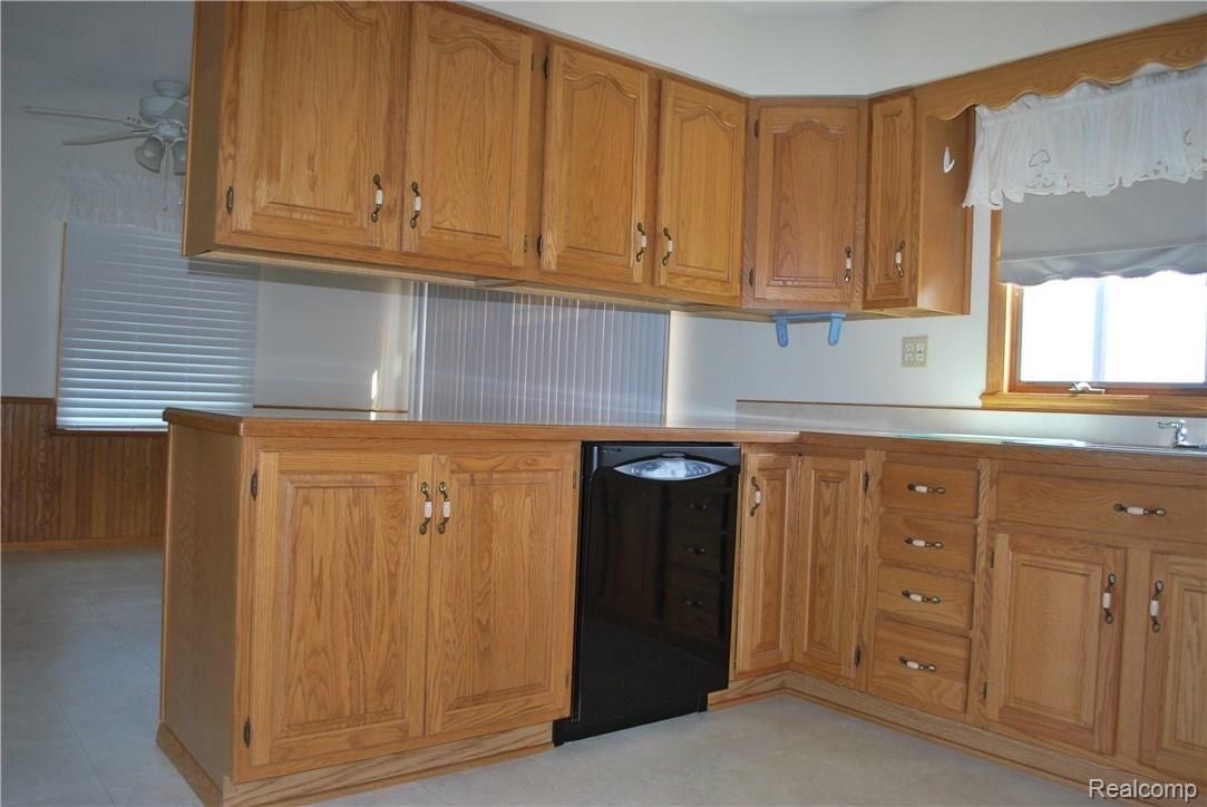 5365 Hollenbeck Road Columbiaville, MI 48421 - Photo 18 of 48 Dishwasher - Copy.JPG