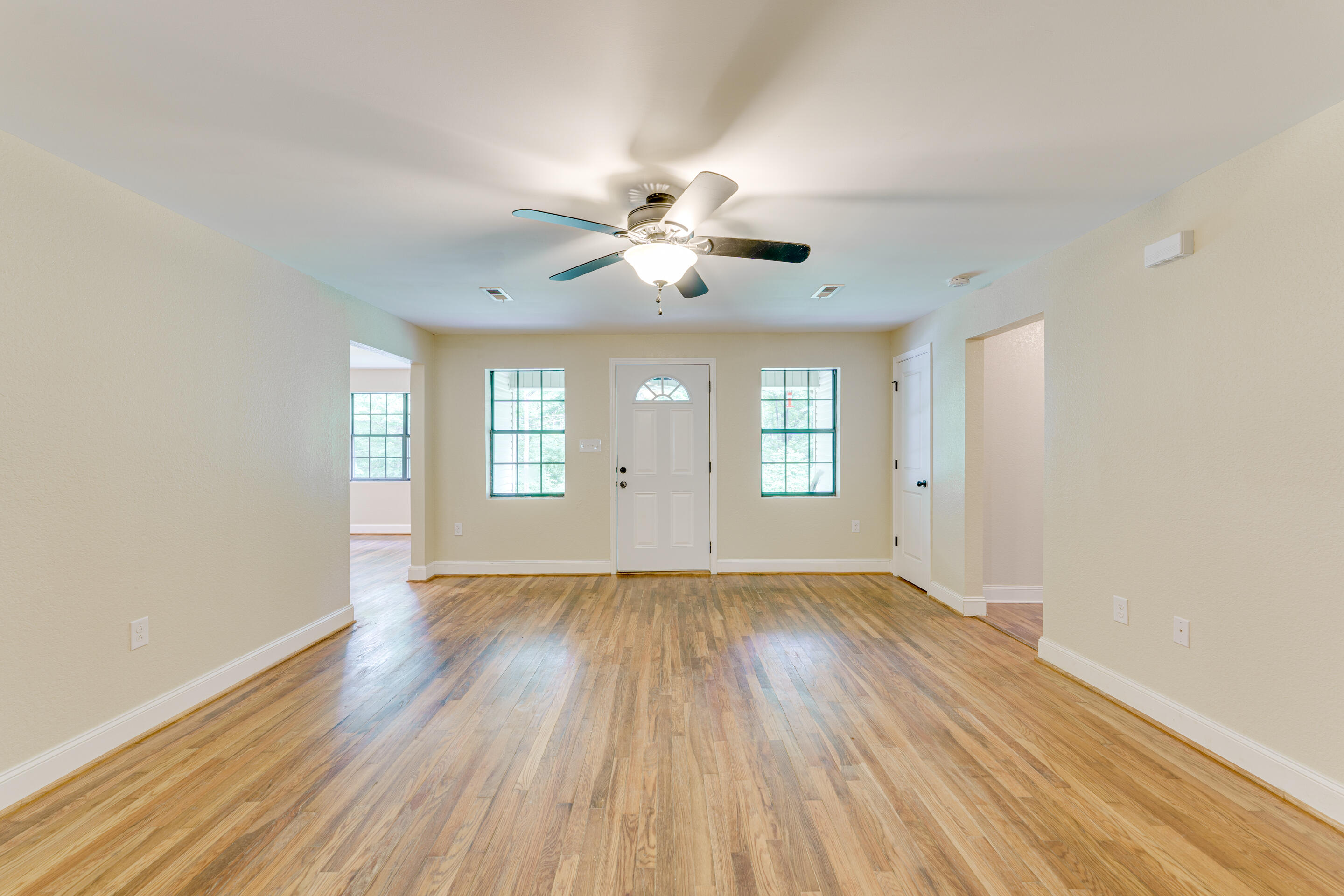1462 Ridgeview Drive Clinton, TN 37716 - Photo 3 of 15 entry_