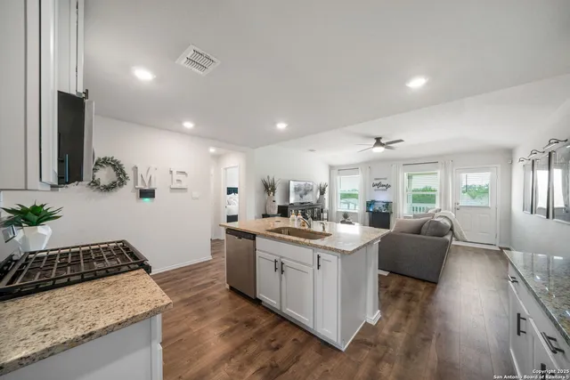 $2,650 | 3868 Copper River, Bulverde, TX 78163