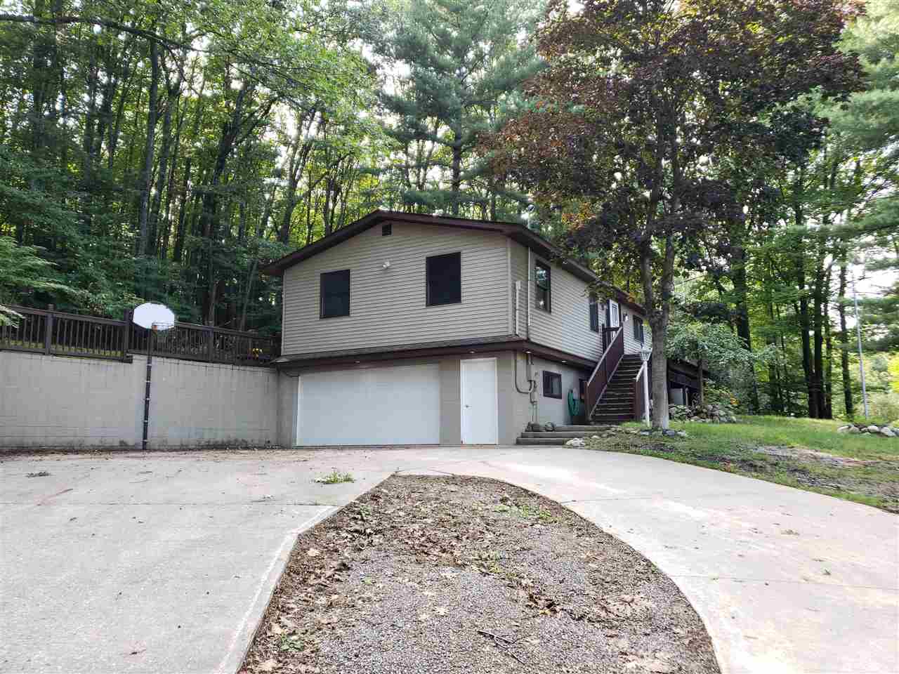 3640 Holiday Road Traverse City, MI 49686 - Photo 25 of 26 1879936-24.JPG