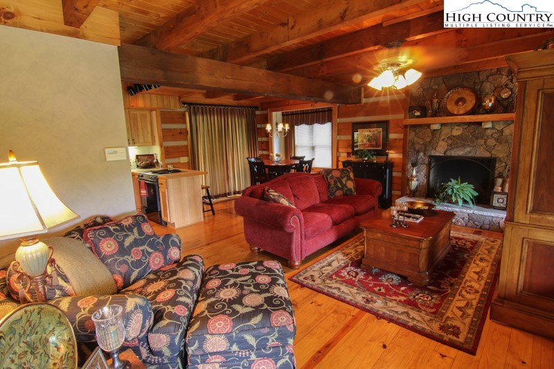 276 East Rivers Edge Boone, NC 28607 - Photo 10 of 41 Gallery Image 10