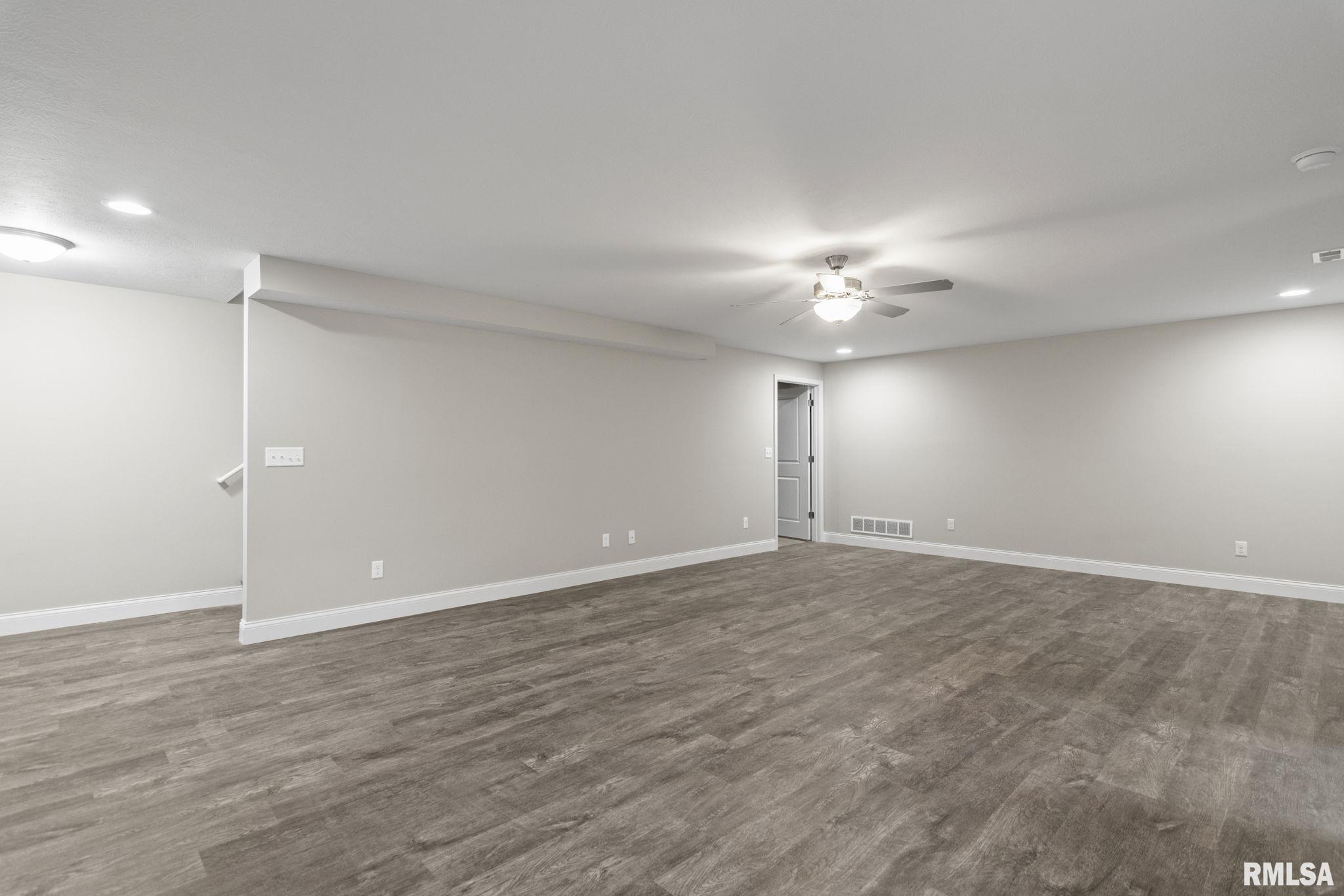 3604 Peach Tree Drive Springfield, IL 62711 - Photo 35 of 43 Gallery Image 35