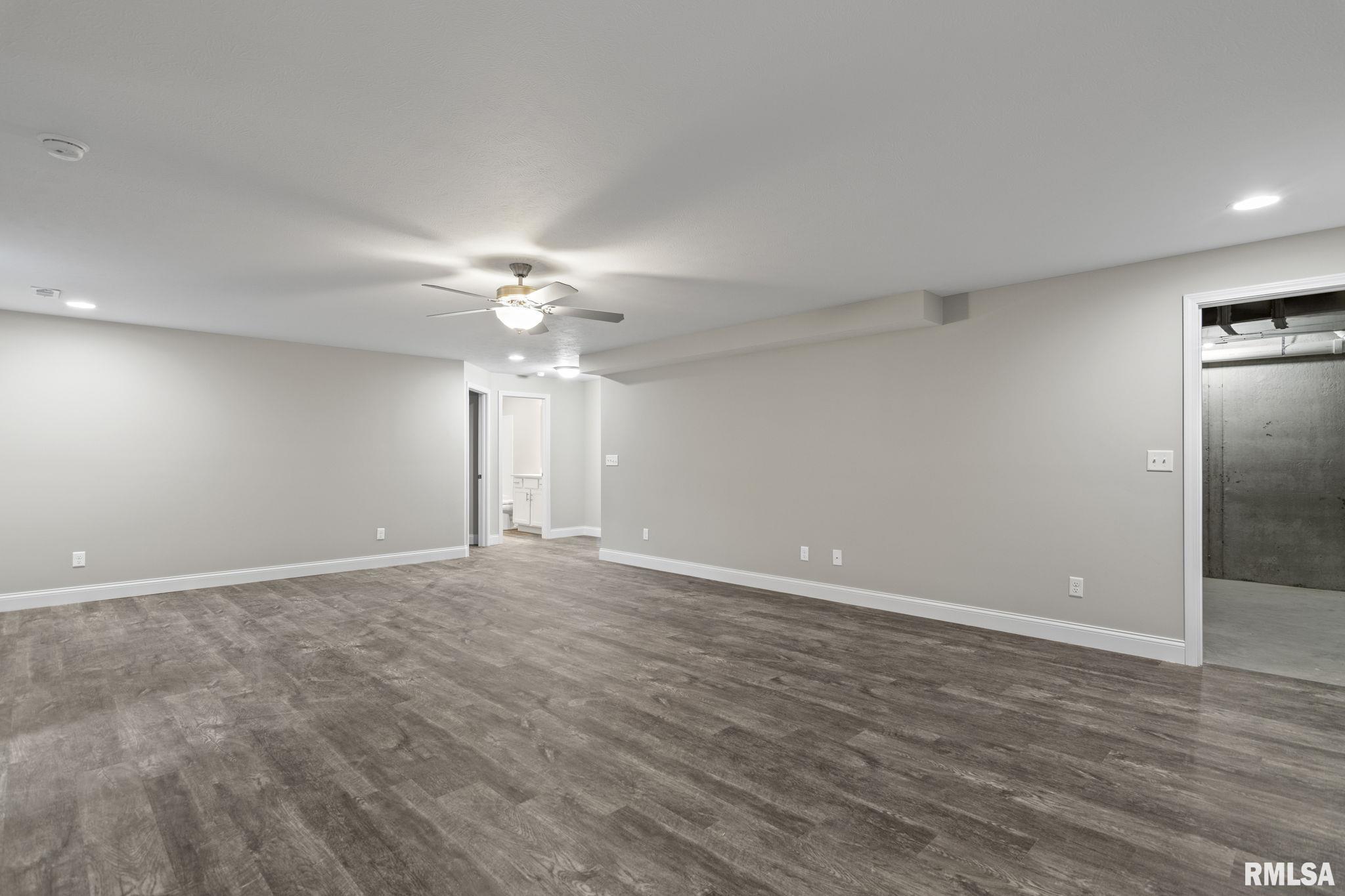 3604 Peach Tree Drive Springfield, IL 62711 - Photo 36 of 43 Gallery Image 36