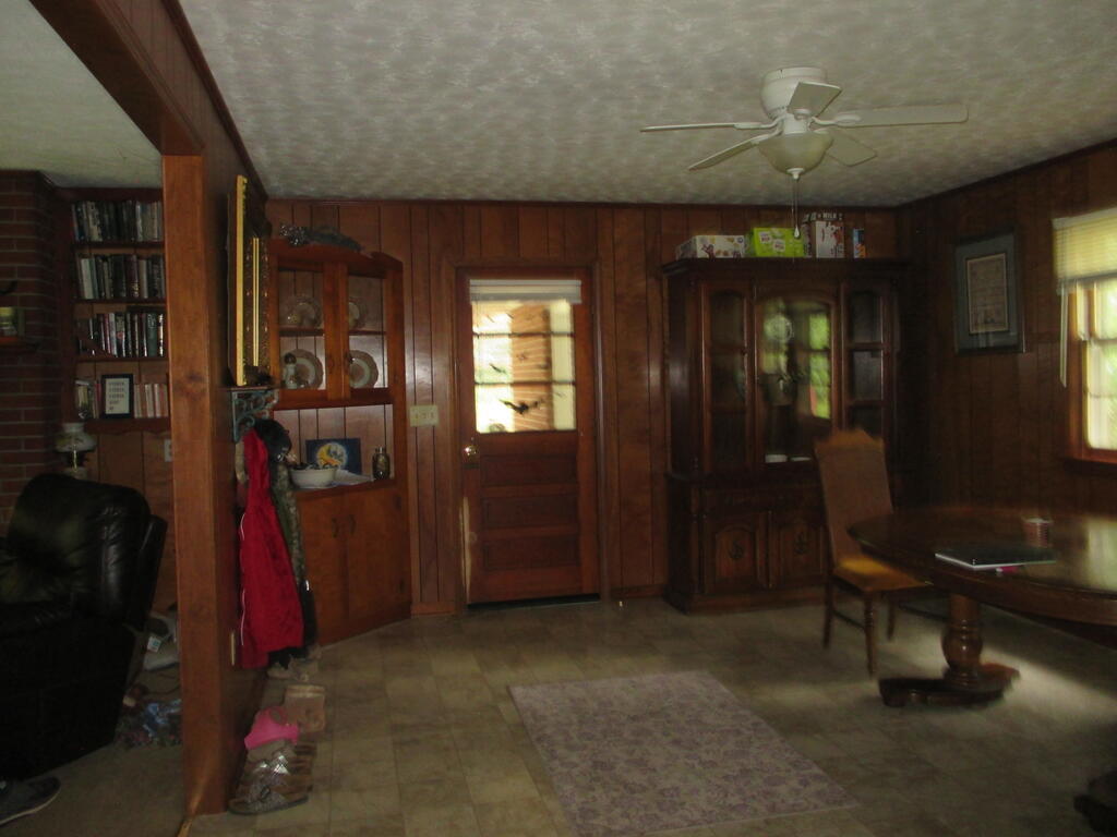 2303 Peach Bottom Road Independence, VA 24348 - Photo 4 of 15 Gallery Image 4