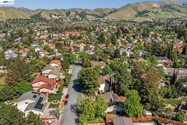 $1,600,000 | 1672 VÃa Sombrio, Fremont, CA 94539