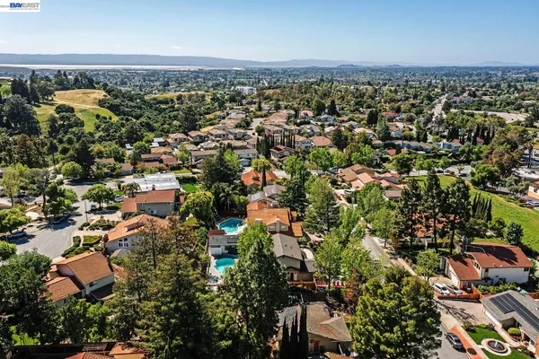 $1,600,000 | 1672 VÃa Sombrio, Fremont, CA 94539