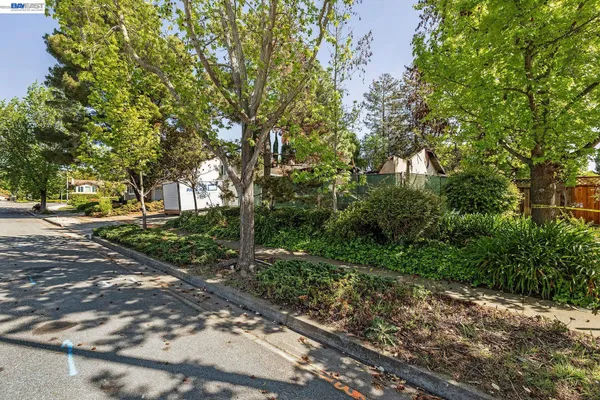 $1,600,000 | 1672 VÃa Sombrio, Fremont, CA 94539
