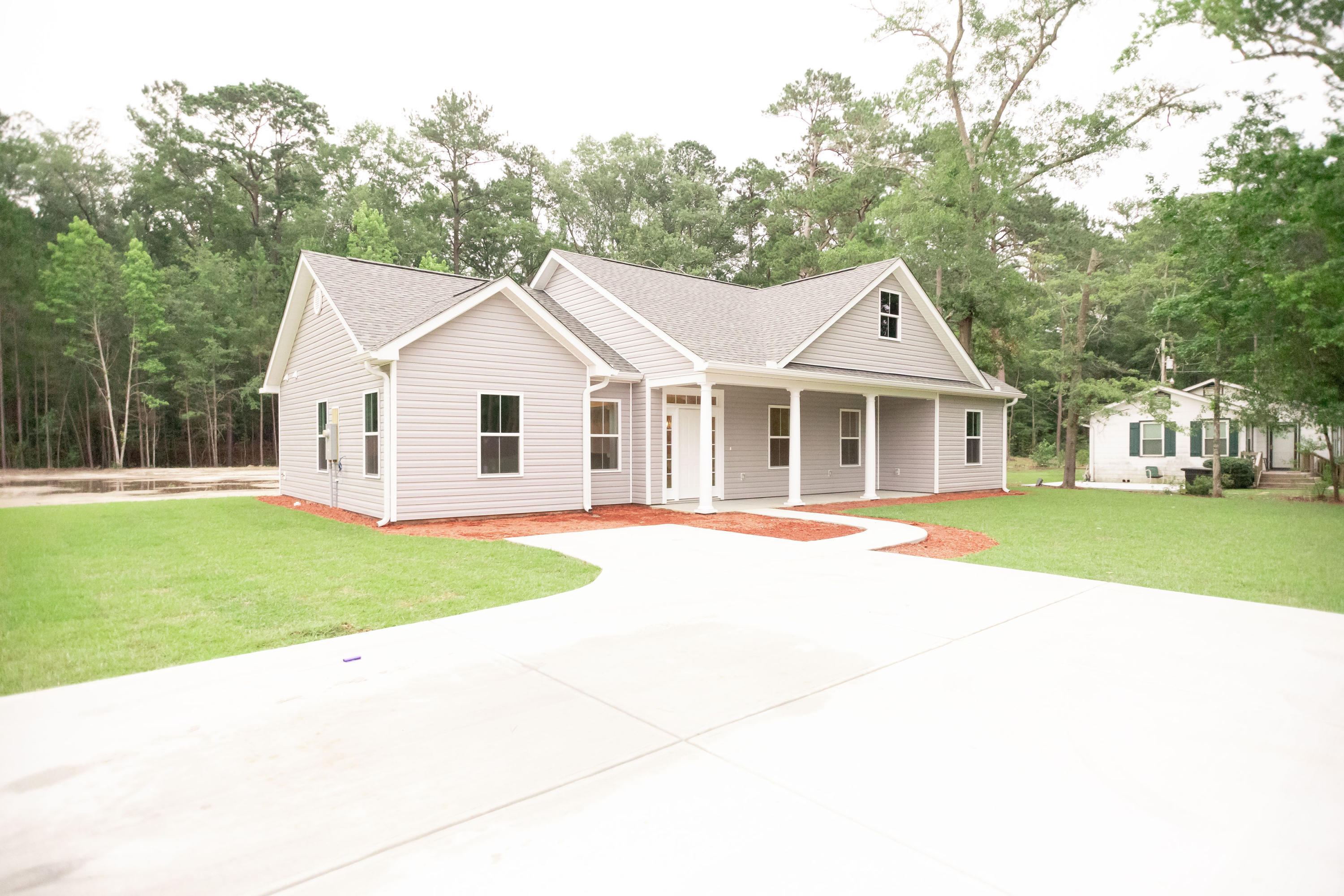 610 Hiers Corner Road Walterboro, SC 29488 - Photo 2 of 41 outside