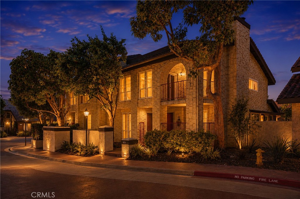 651 Edith Way Long Beach, CA 90807 - Photo 2 of 55 Front of house