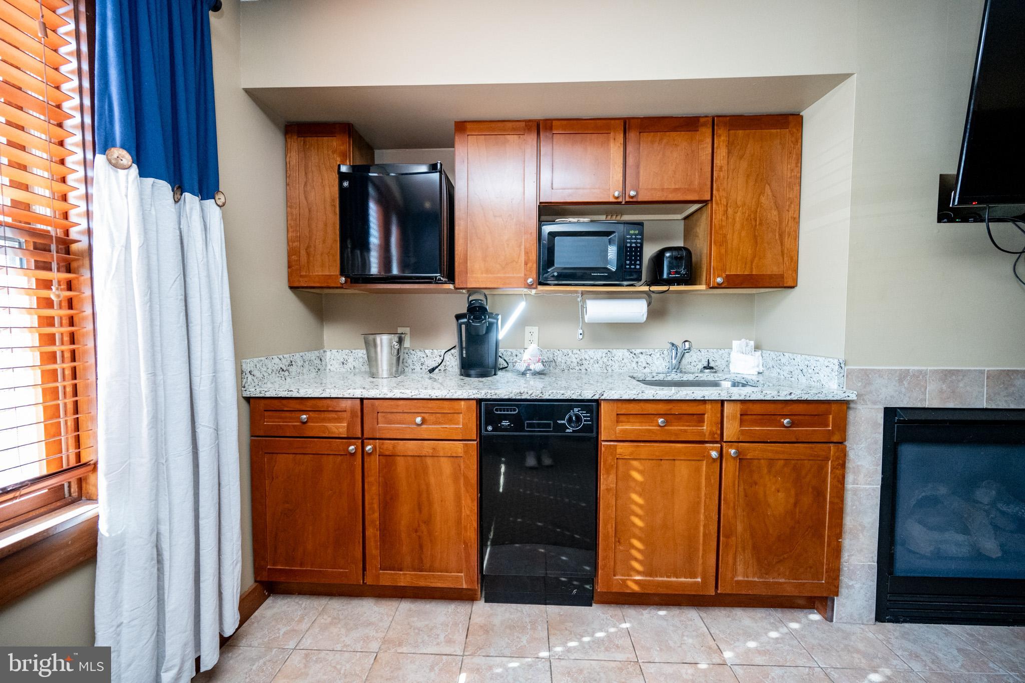 565 Glendale Road, Unit 210A Oakland, MD 21550 - Photo 9 of 33