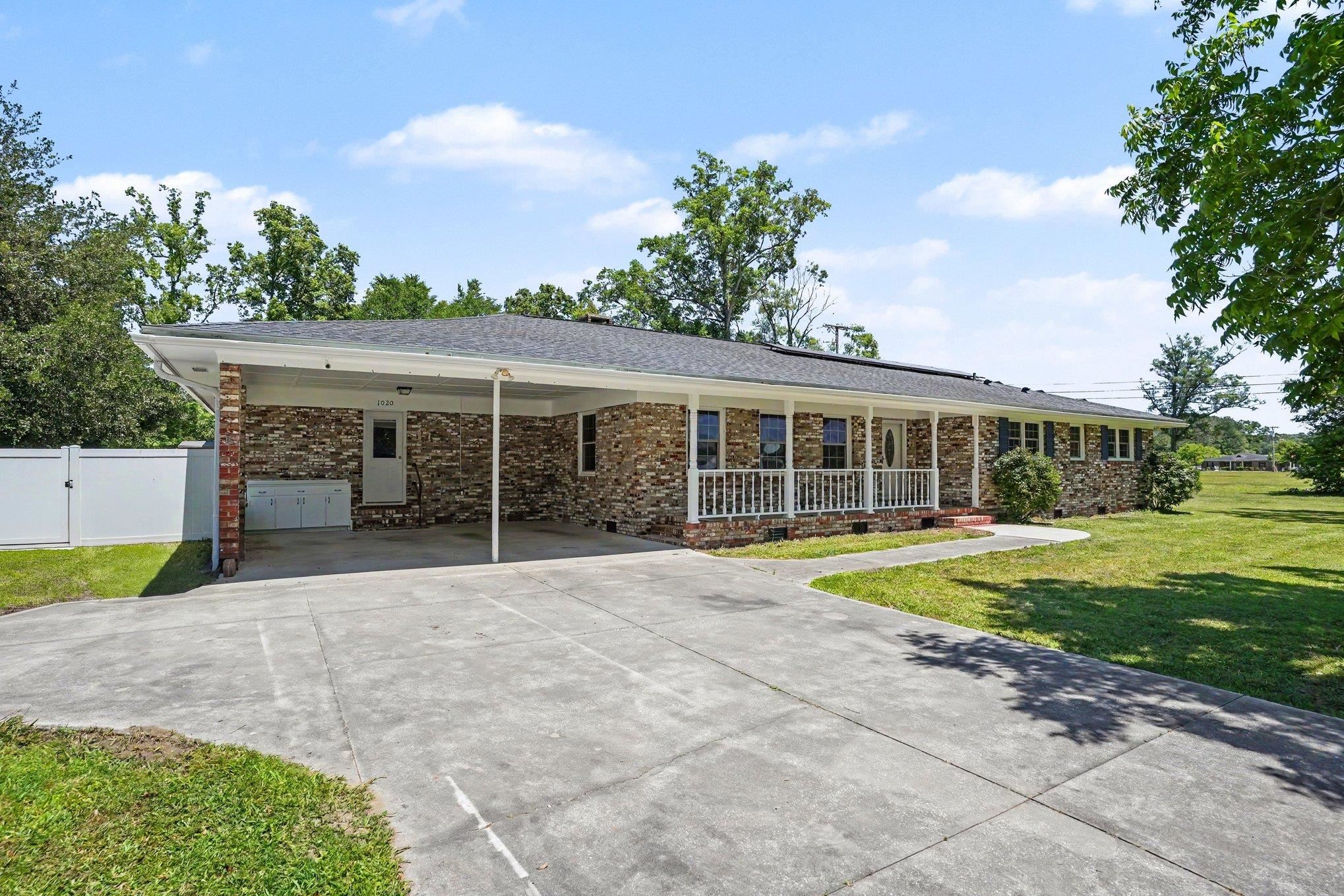 1020 Chicora Boulevard Conway, SC 29526 - Photo 3 of 44